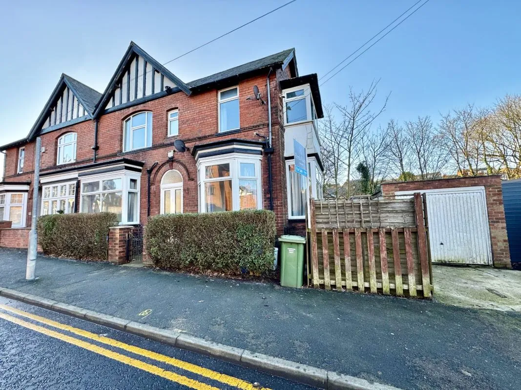 Scarborough, North Yorkshire, YO12 7RT - Online Auctions