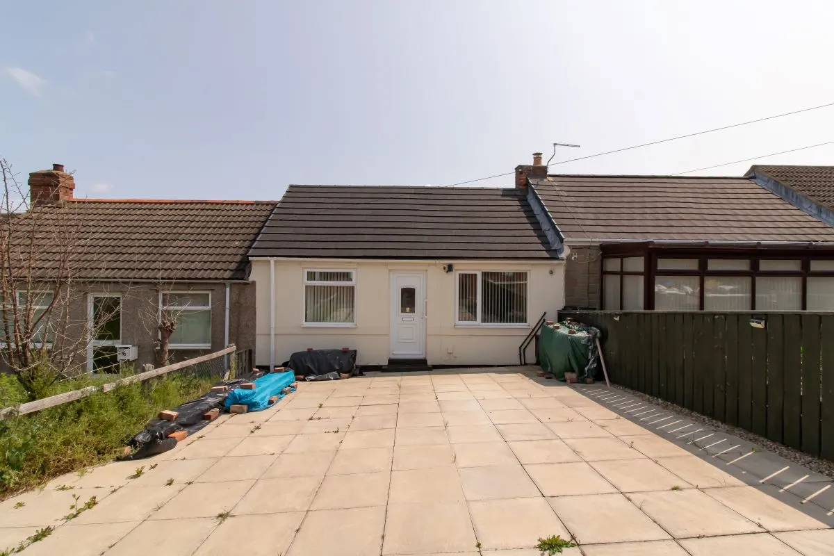 Grants Houses, Peterlee, County Durham, SR8 3TA - Online Auctions