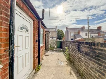 Property for Auction in North East - 21 Humber Street, Chopwell, Newcastle upon Tyne, Tyne and Wear NE17 7DQ