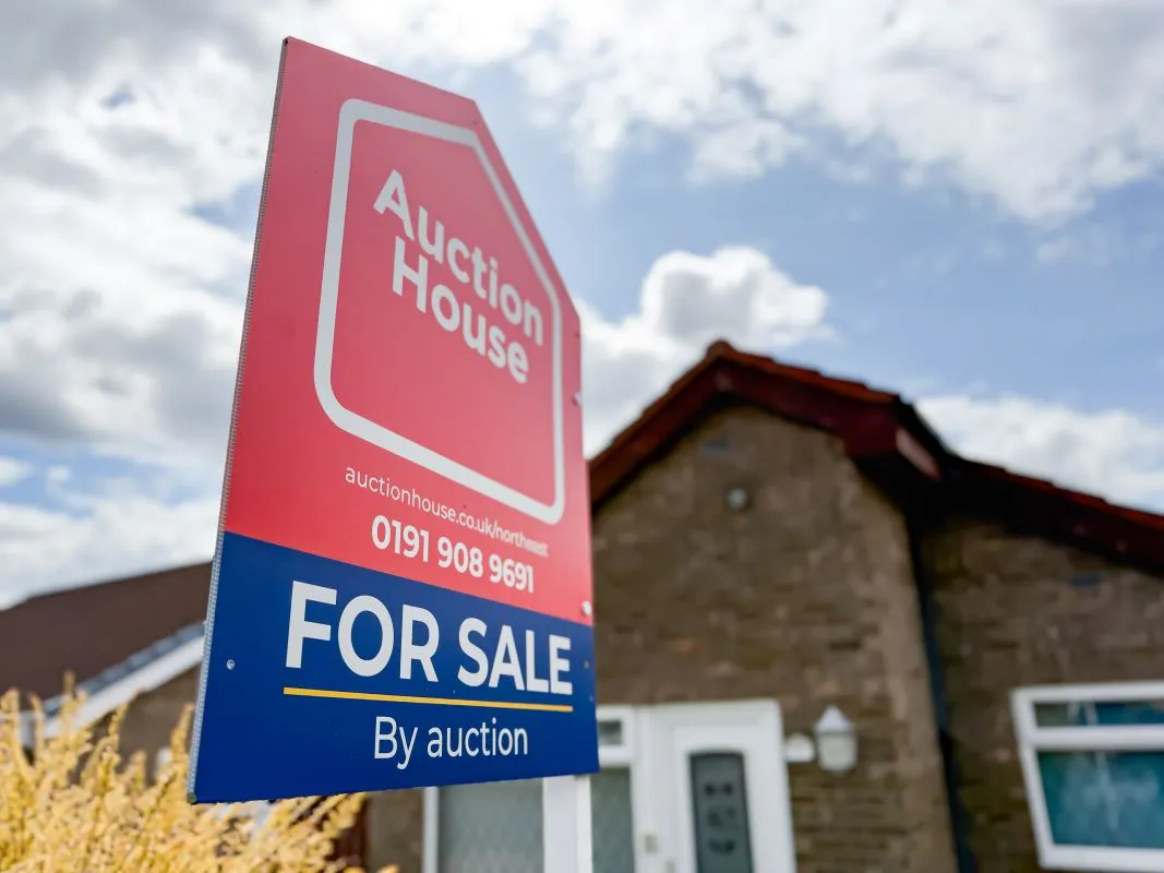 Newcastle upon Tyne, Tyne and Wear, NE15 8TA - Online Auctions