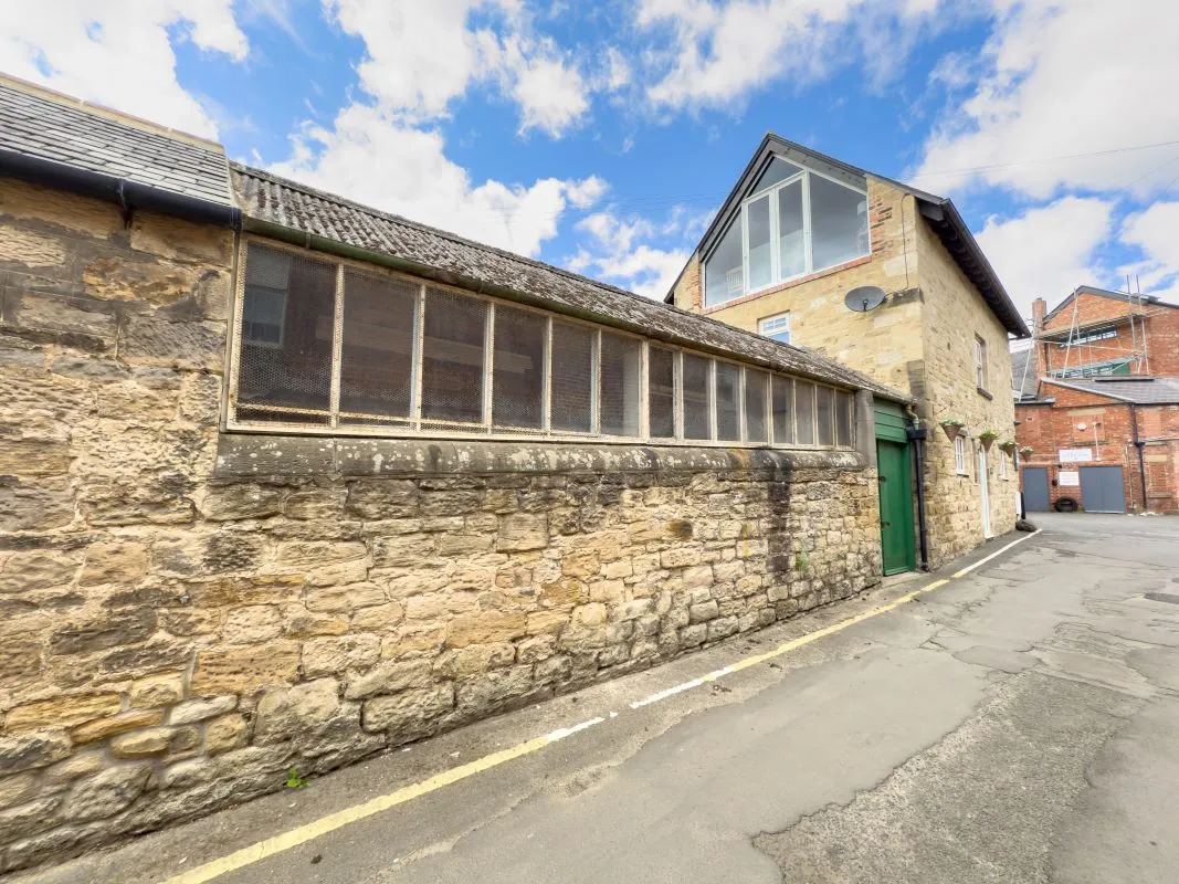 Morpeth, Northumberland, NE61 1PJ - Online Auctions