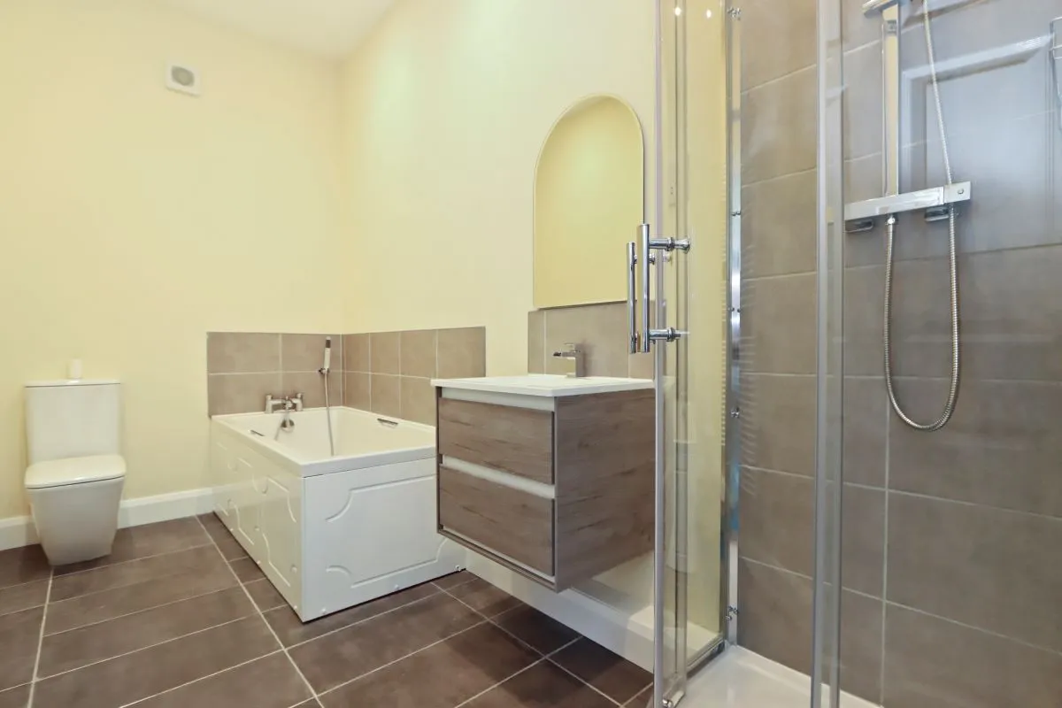 Bowburn, Durham, County Durham, DH6 5NQ - Online Auctions