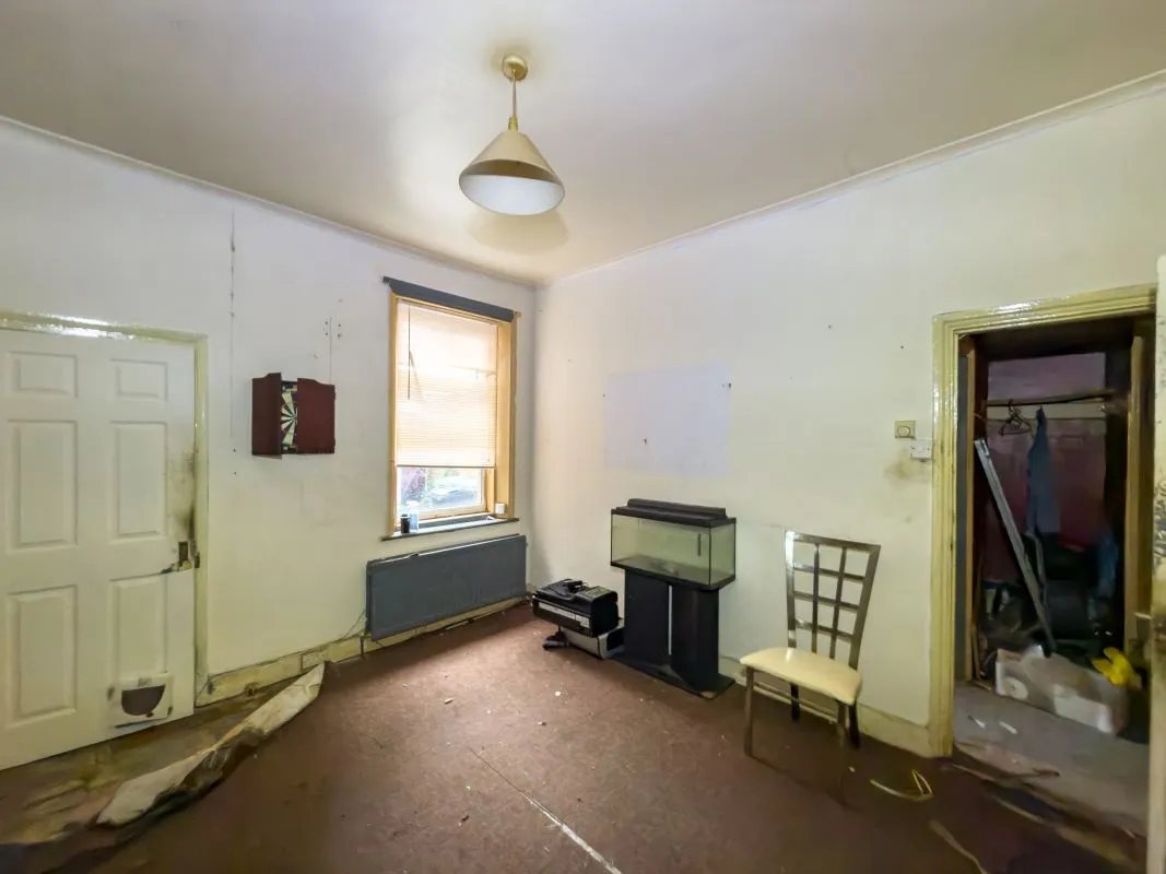 Gateshead, Tyne And Wear, NE8 1RJ - Online Auctions