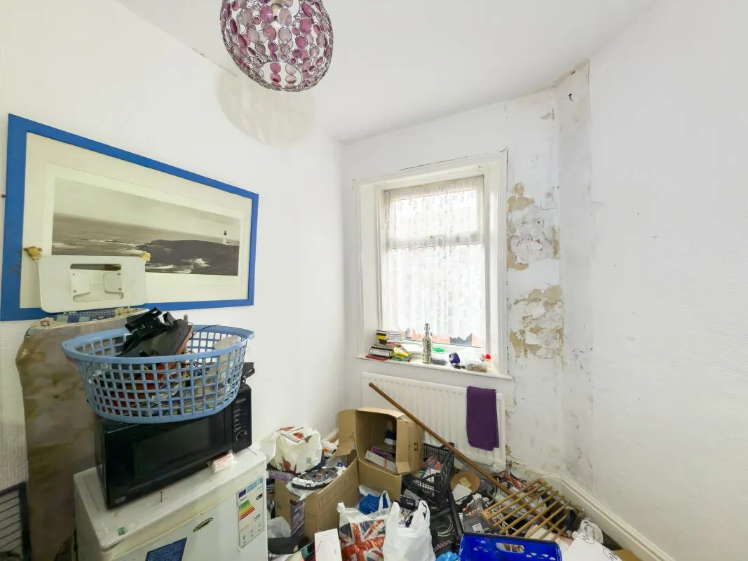 Gateshead, Tyne And Wear, NE8 1RJ - Online Auctions