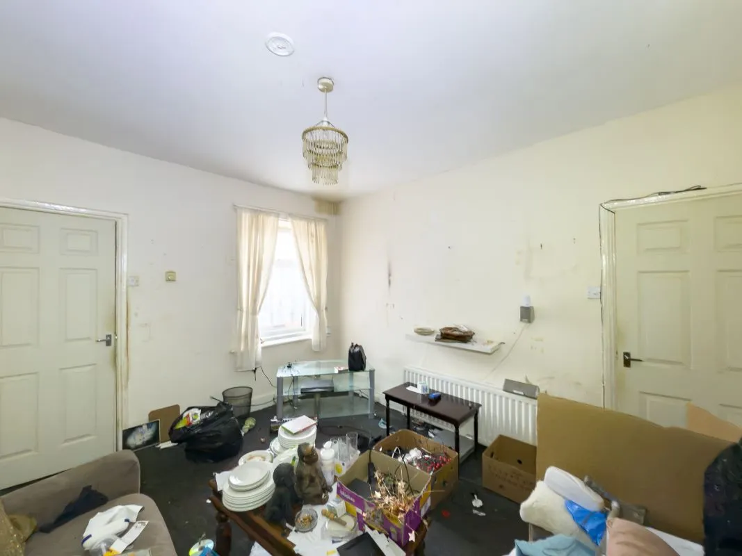 Gateshead, Tyne And Wear, NE8 1RJ - Online Auctions