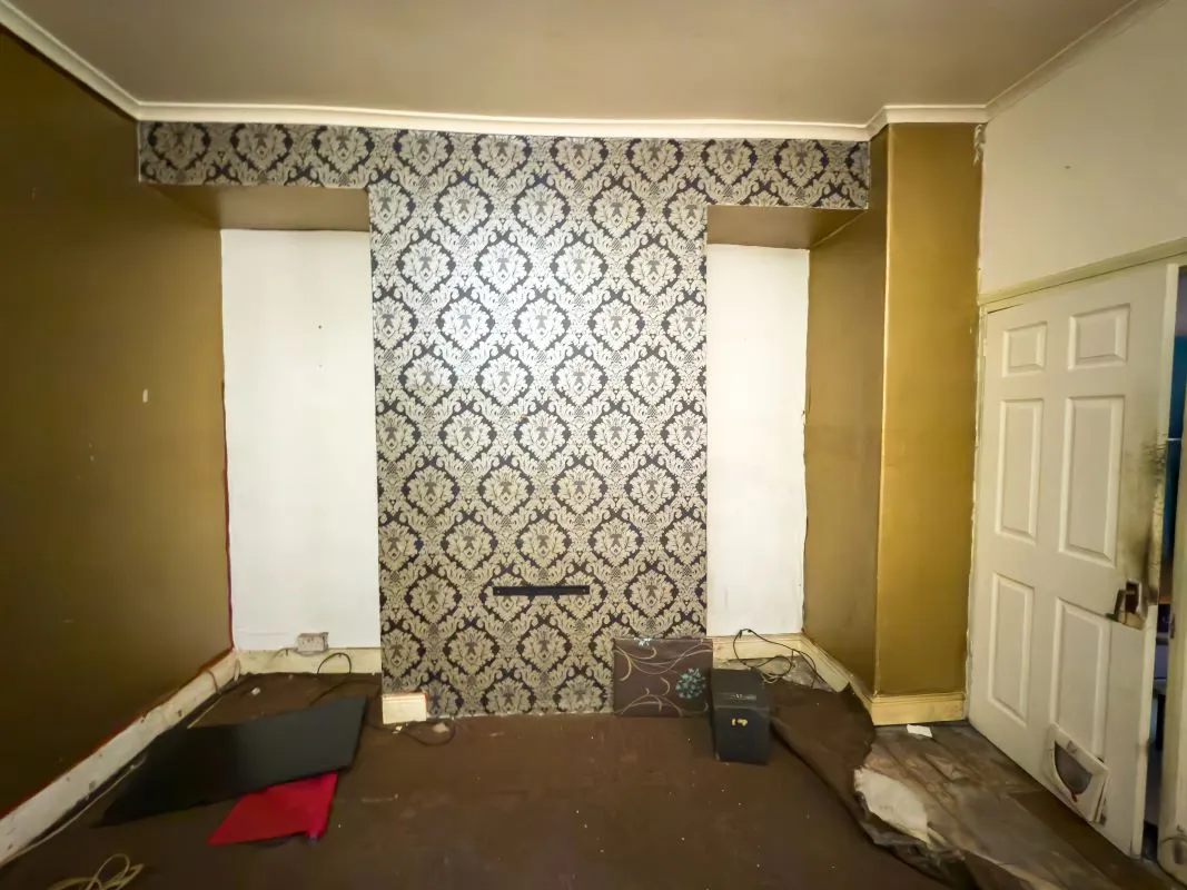Gateshead, Tyne And Wear, NE8 1RJ - Online Auctions