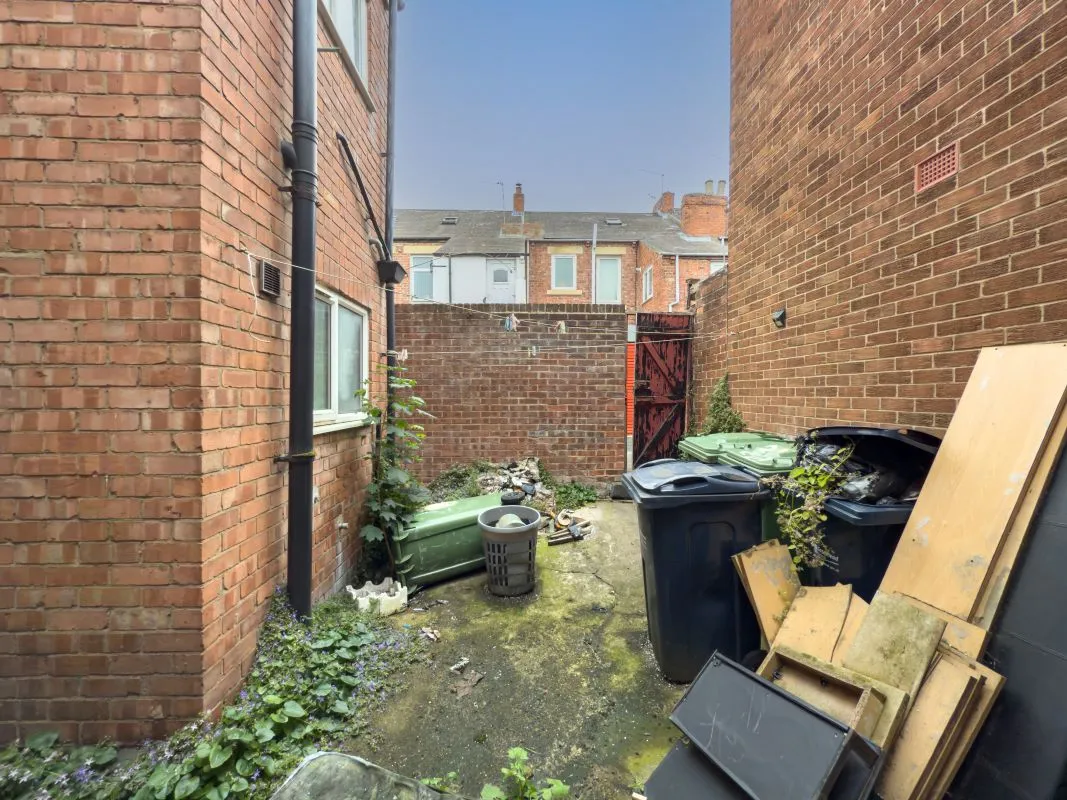 Gateshead, Tyne And Wear, NE8 1RJ - Online Auctions