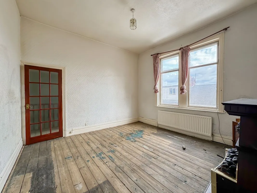 Sunderland, Tyne and Wear, SR6 9QZ - Online Auctions
