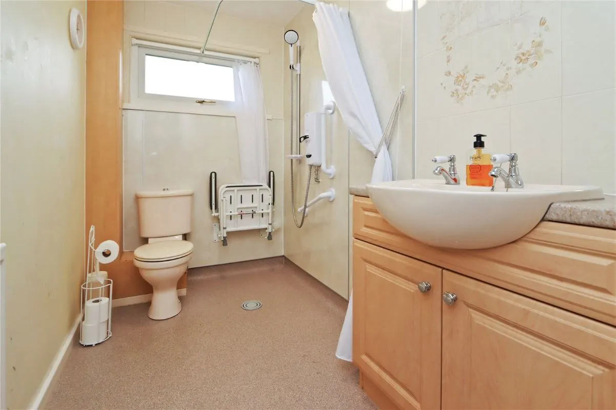 Chopwell, Newcastle upon Tyne, Tyne and Wear, NE17 7HE - Online Auctions