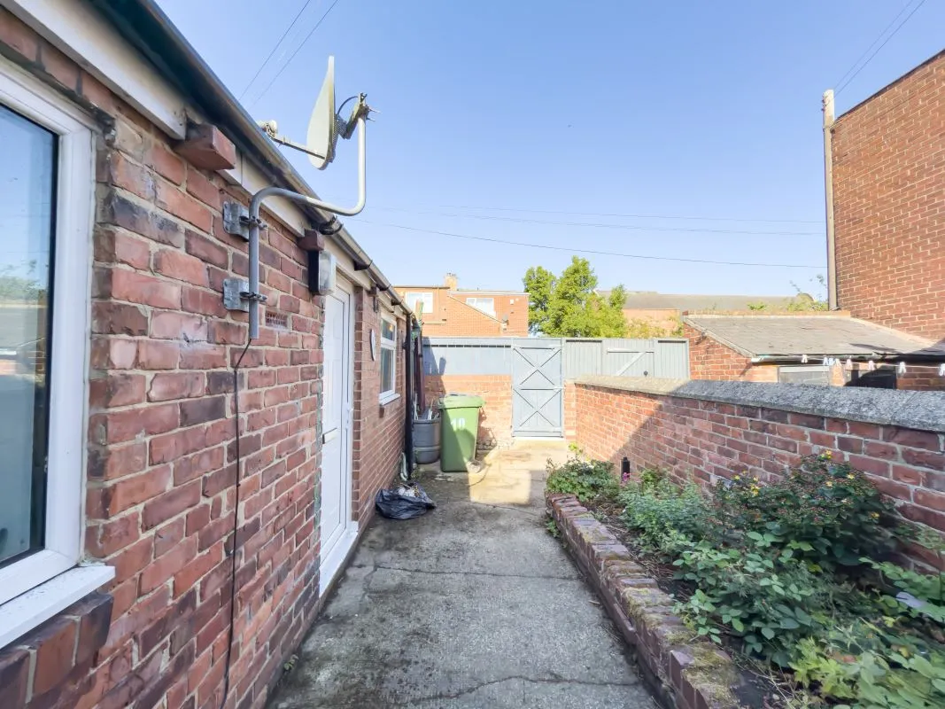 Hetton-Le-Hole, Houghton le Spring, Tyne And Wear, DH5 9DJ - Online Auctions