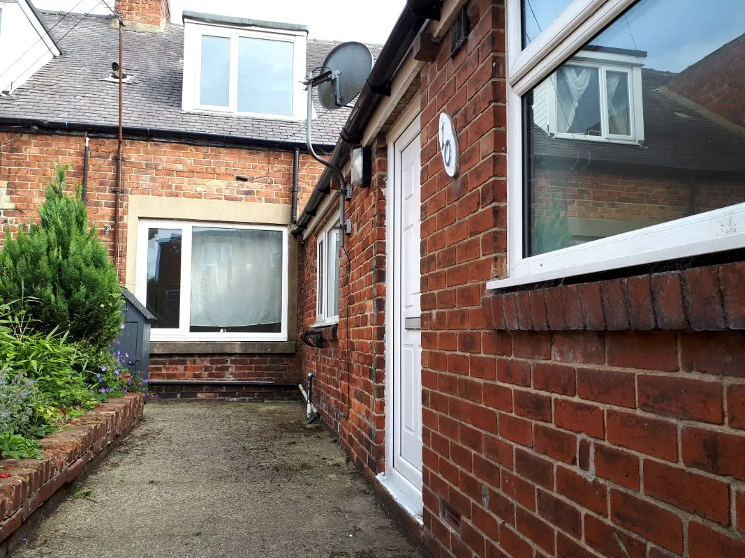 Hetton-Le-Hole, Houghton le Spring, Tyne And Wear, DH5 9DJ - Online Auctions