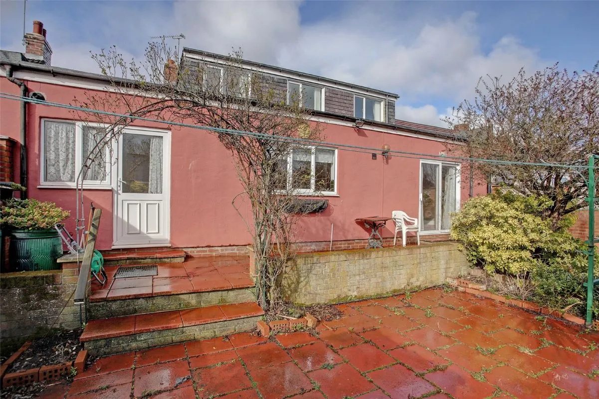 Newcastle upon Tyne, Tyne and Wear, NE6 4HY - Online Auctions