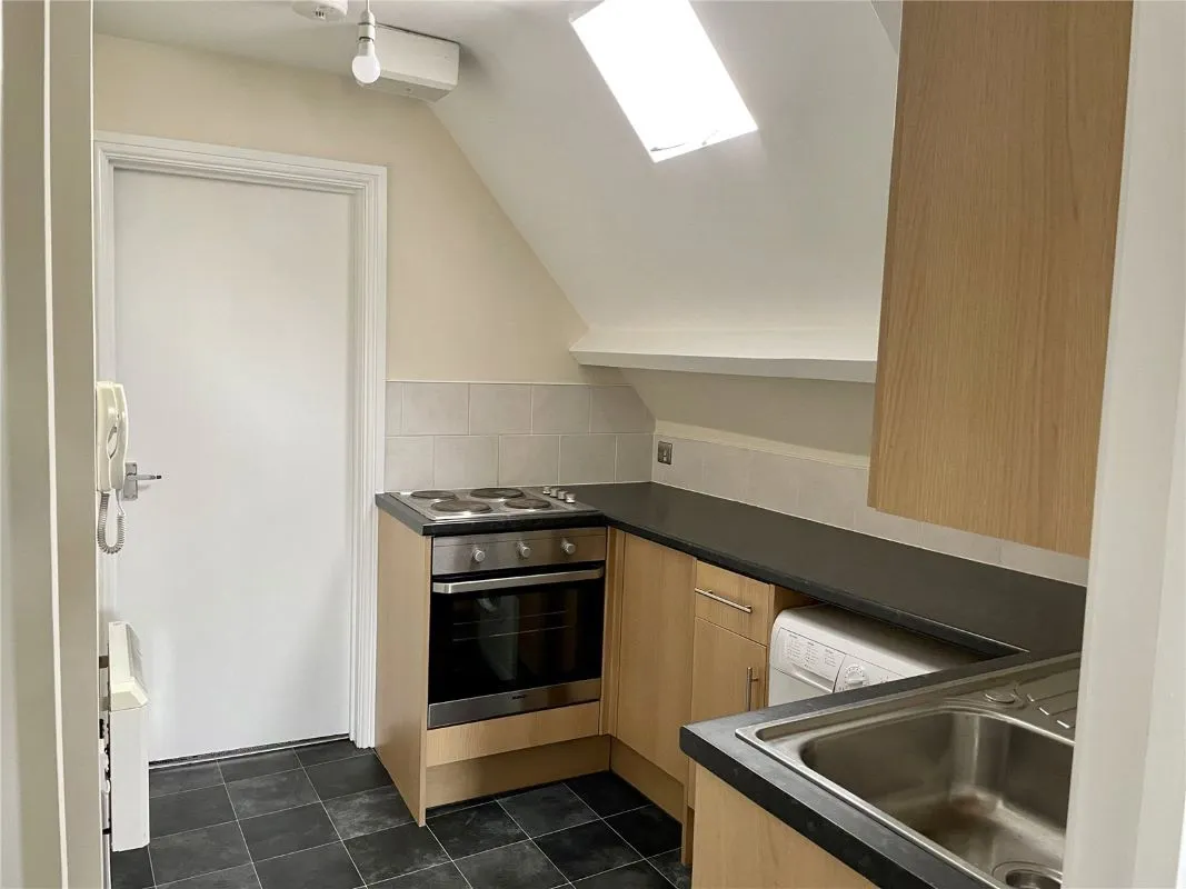 Crawcrook, Ryton, Tyne And Wear, NE40 4TX - Online Auctions