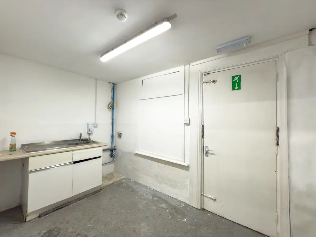 Crawcrook, Ryton, Tyne And Wear, NE40 4TX - Online Auctions