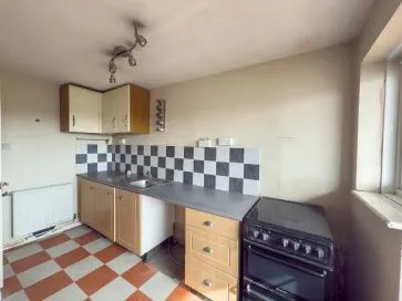 Property for Auction in North East - 32 Ewart Court, Newcastle upon Tyne, Tyne and Wear NE3 2LB
