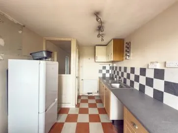 Property for Auction in North East - 32 Ewart Court, Newcastle upon Tyne, Tyne and Wear NE3 2LB