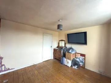 Property for Auction in North East - 32 Ewart Court, Newcastle upon Tyne, Tyne and Wear NE3 2LB