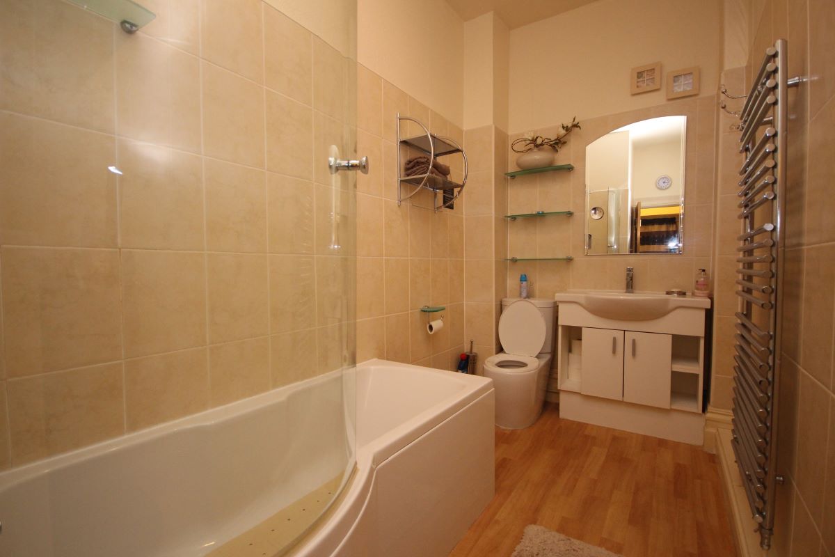 Lytham St Annes, Lancashire, FY8 1NE - Online Auctions