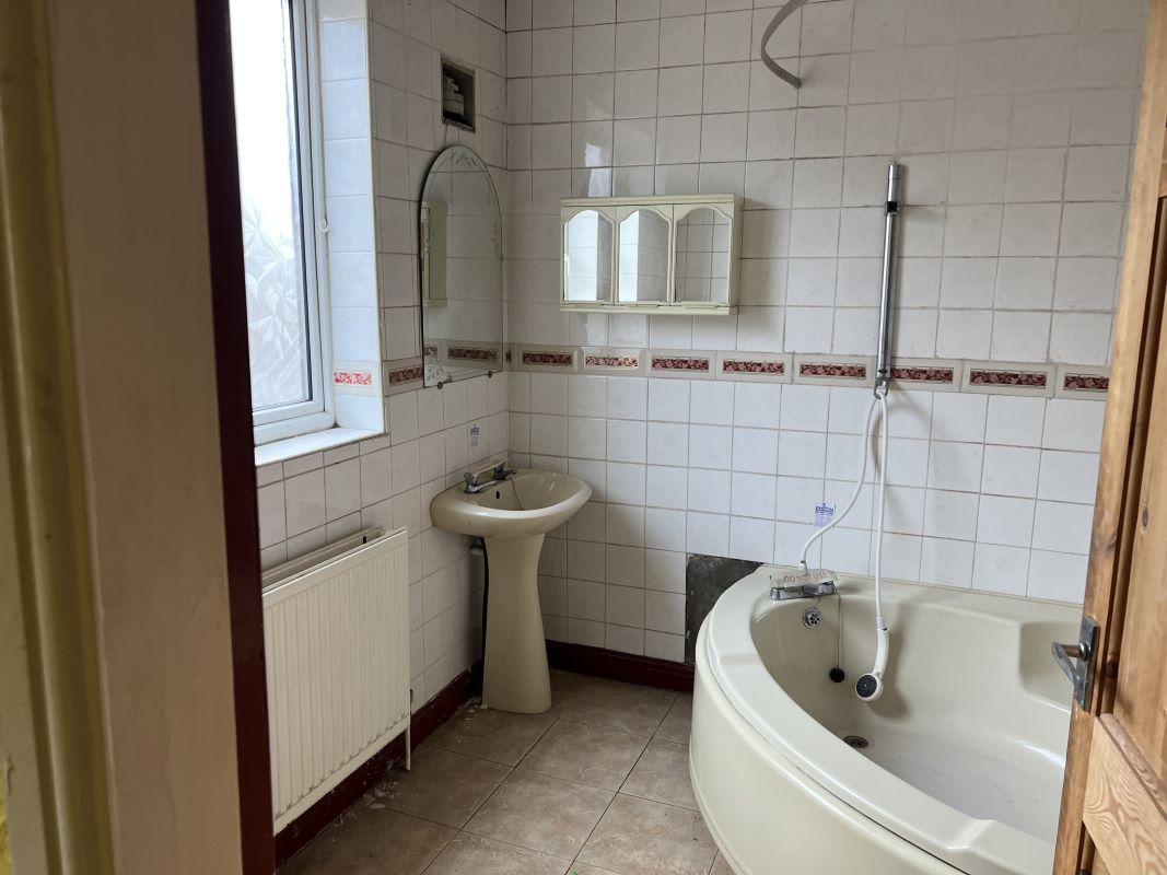 Mill Lane, South Kirkby, Pontefract, West Yorkshire, WF9 3EZ - Online Auctions