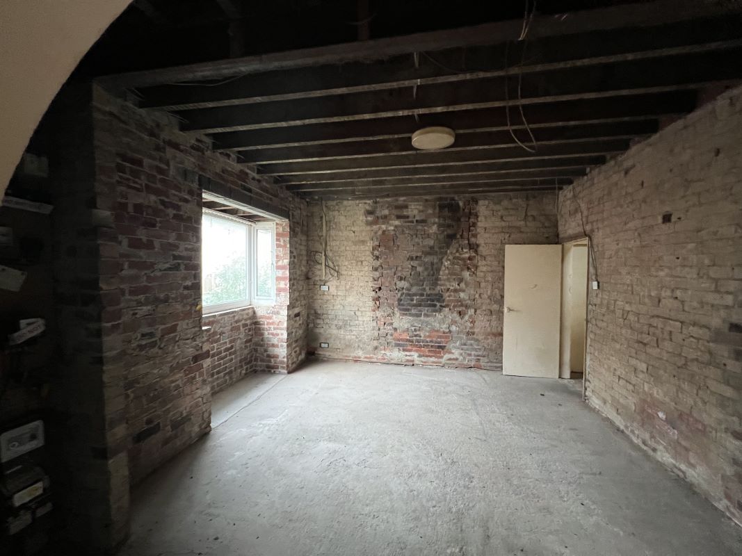 Mill Lane, South Kirkby, Pontefract, West Yorkshire, WF9 3EZ - Online Auctions