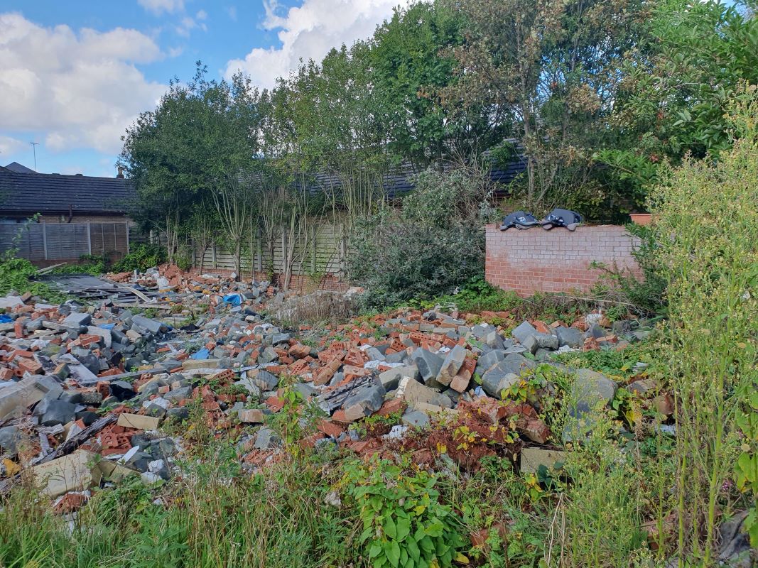 West Riding Cottage, Rawmarsh Hill, Rotherham, South Yorkshire, S62 6EX - Online Auctions
