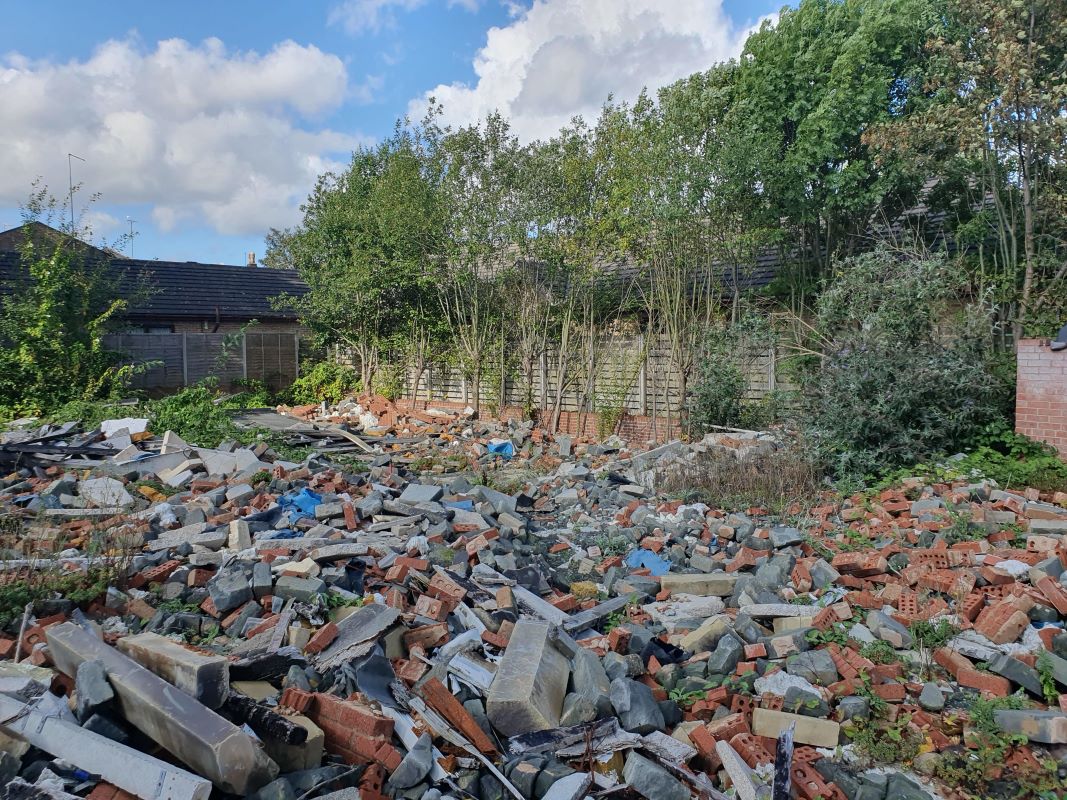 West Riding Cottage, Rawmarsh Hill, Rotherham, South Yorkshire, S62 6EX - Online Auctions