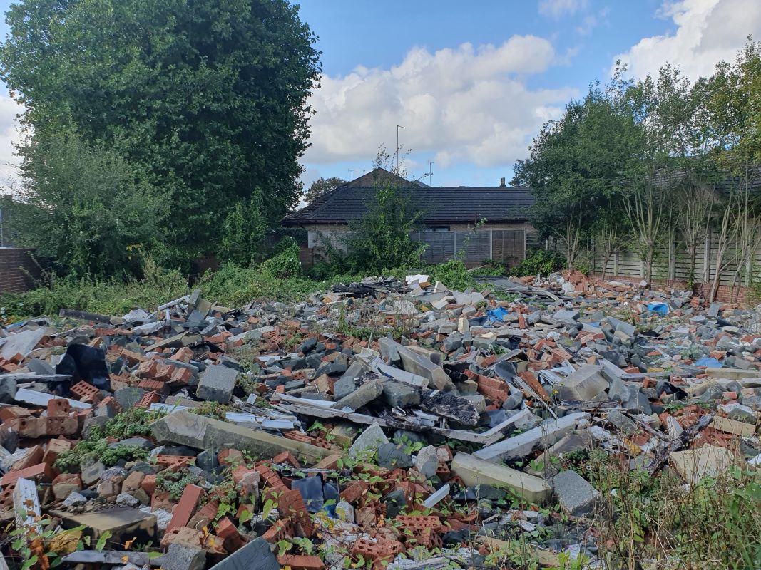 West Riding Cottage, Rawmarsh Hill, Rotherham, South Yorkshire, S62 6EX - Online Auctions