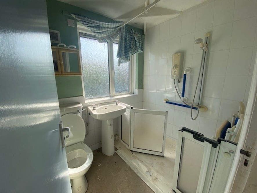 Property for Auction in North West - 73 North Avenue, Farnworth, Bolton, Greater Manchester BL4 0BW