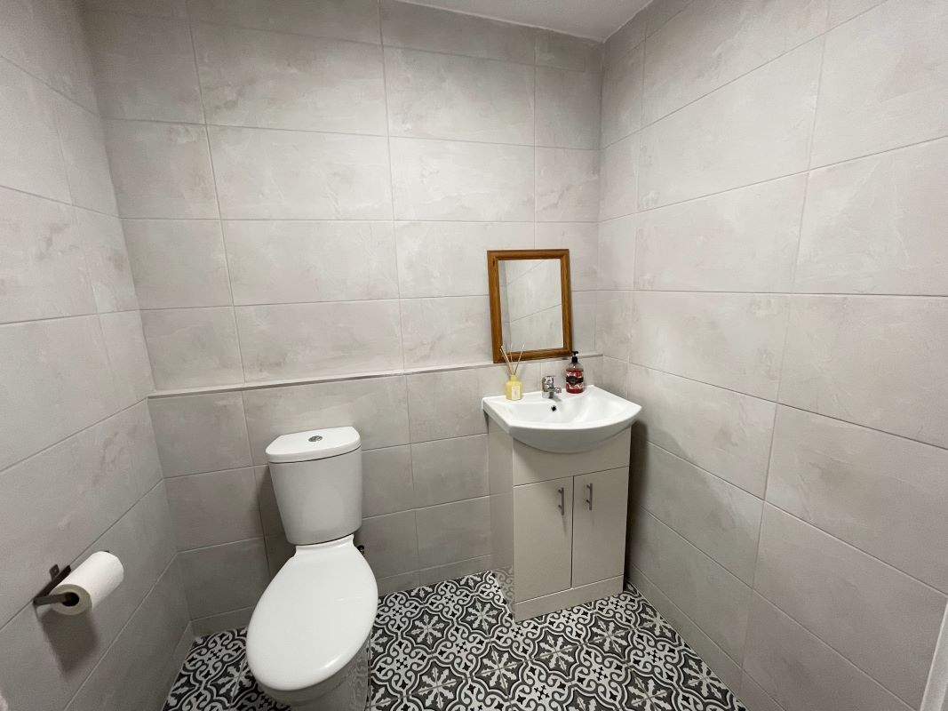 Northwich, Cheshire, CW9 5BJ - Online Auctions