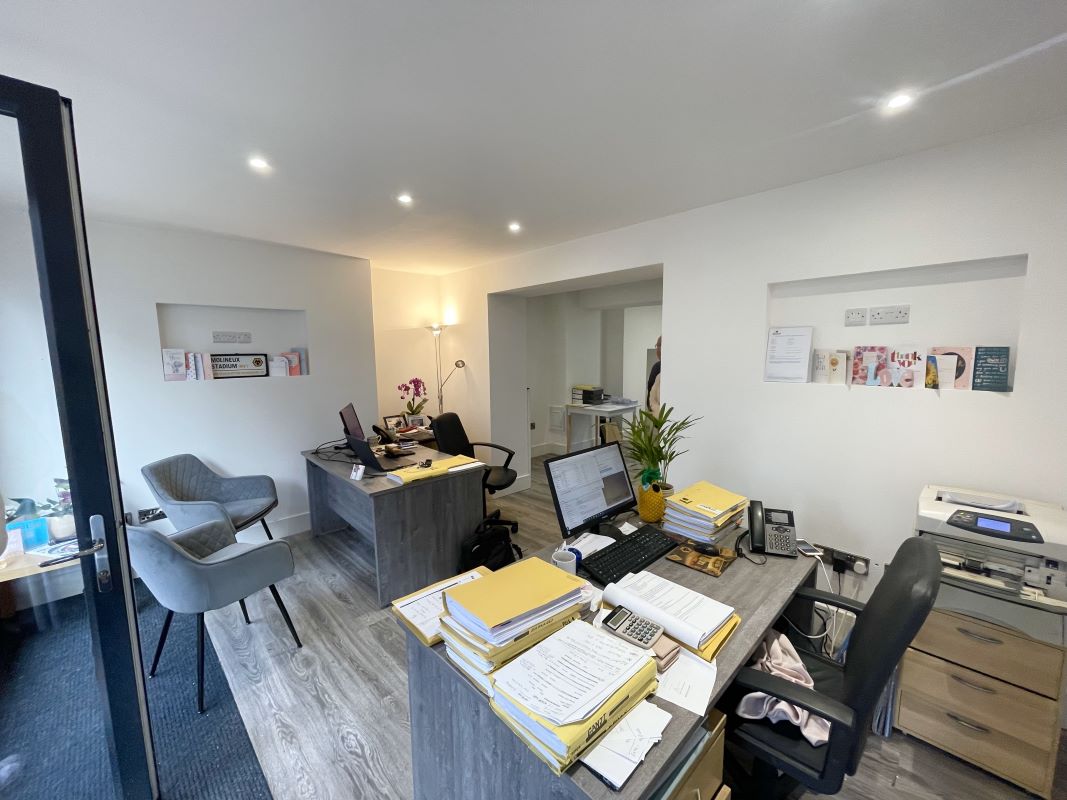 Northwich, Cheshire, CW9 5BJ - Online Auctions