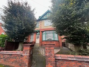 Property for Auction in North West - 39 Kensington Road, Oldham, Greater Manchester OL8 4BZ