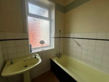 Property for Auction in North West - 39 Kensington Road, Oldham, Greater Manchester OL8 4BZ