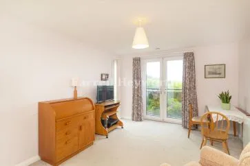 Property for Auction in North West - Flat 30, Williamson Court, 142 Greaves Road, Lancaster, Lancashire LA1 4AR