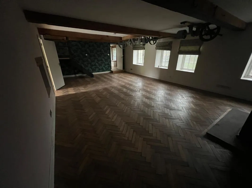 Abbeydore, Hereford, Herefordshire, HR2 0AA - Online Auctions