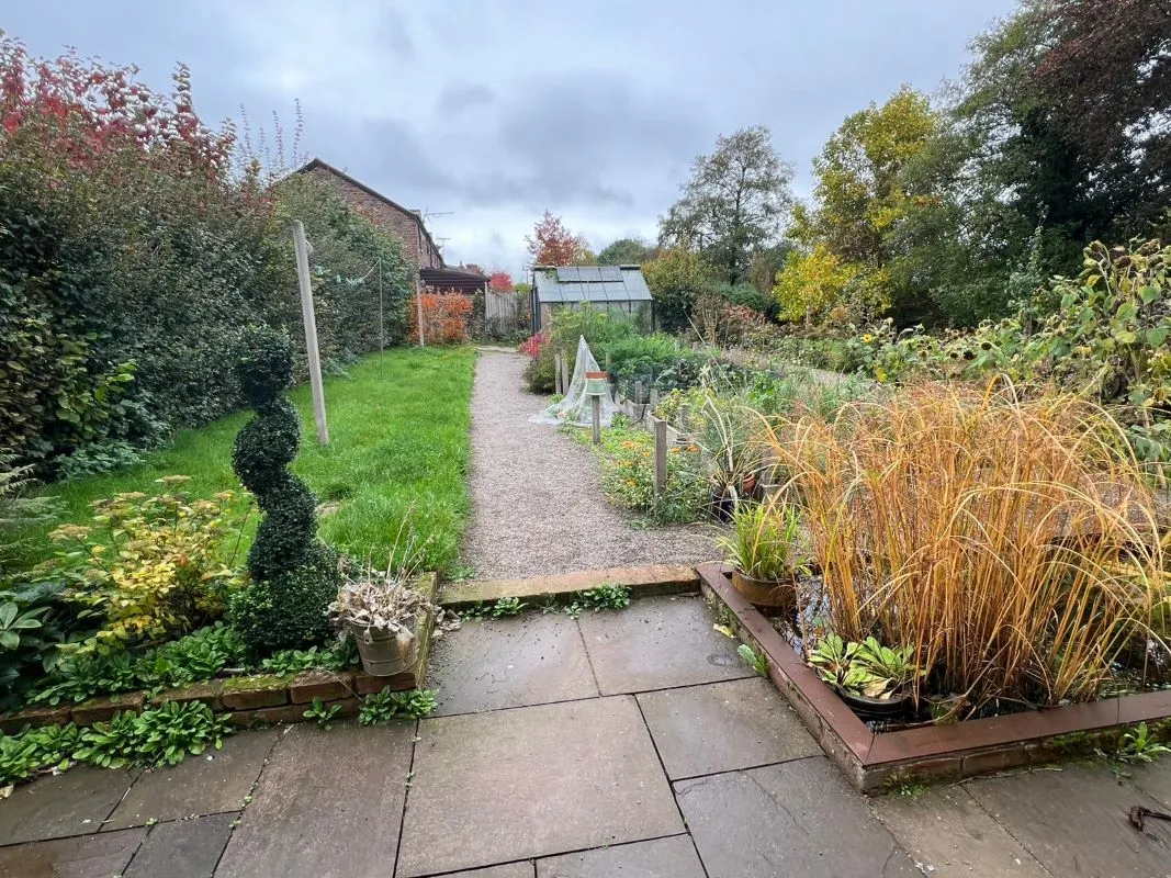 Abbeydore, Hereford, Herefordshire, HR2 0AA - Online Auctions