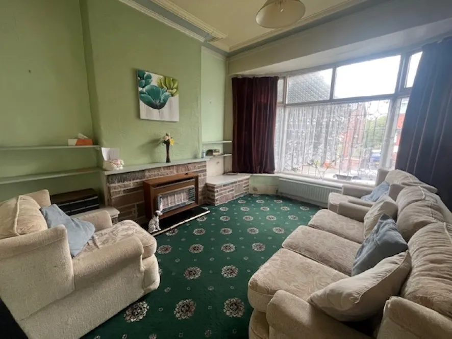 Property for Auction in North West - 39 Kensington Road, Oldham, Greater Manchester OL8 4BZ