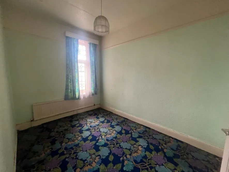 Property for Auction in North West - 39 Kensington Road, Oldham, Greater Manchester OL8 4BZ