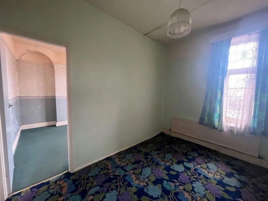 Property for Auction in North West - 39 Kensington Road, Oldham, Greater Manchester OL8 4BZ