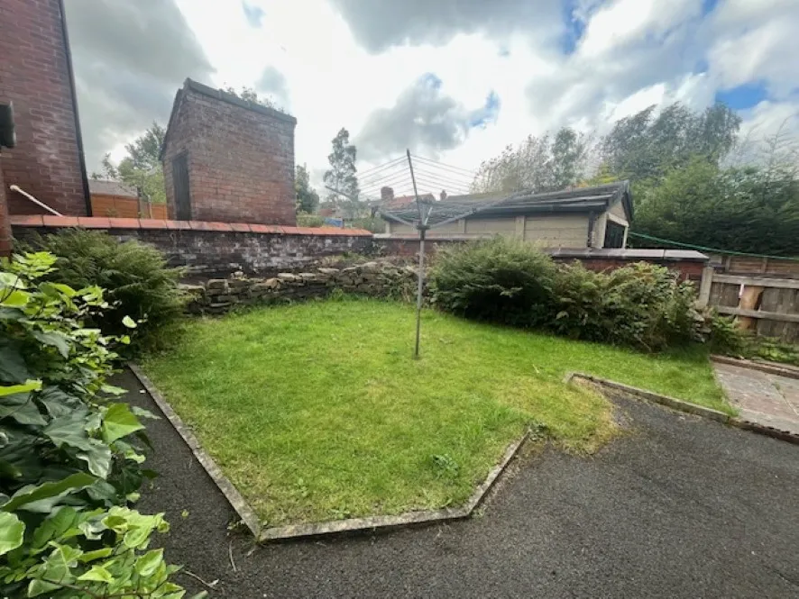 Property for Auction in North West - 39 Kensington Road, Oldham, Greater Manchester OL8 4BZ