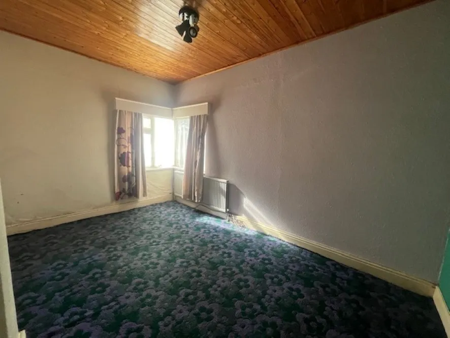 Property for Auction in North West - 39 Kensington Road, Oldham, Greater Manchester OL8 4BZ