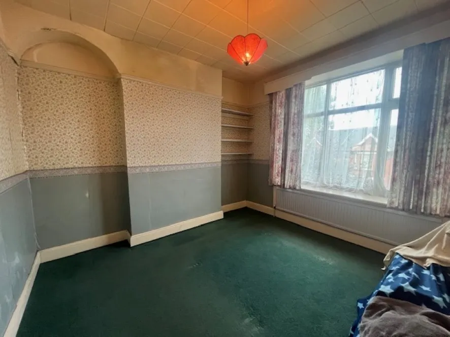 Property for Auction in North West - 39 Kensington Road, Oldham, Greater Manchester OL8 4BZ