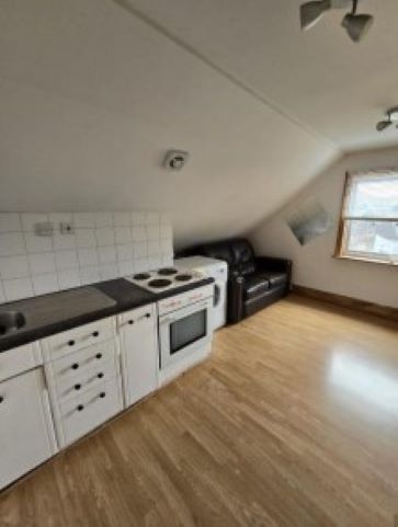 Property for Auction in North West - Flat 14, 23-25 Biscot Road, Luton, Bedfordshire LU3 1AH