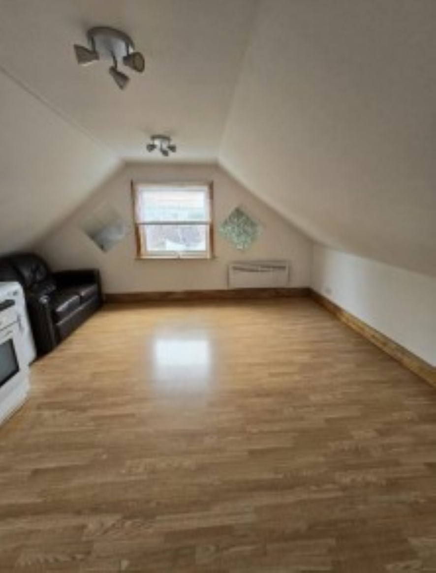 Property for Auction in North West - Flat 14, 23-25 Biscot Road, Luton, Bedfordshire LU3 1AH