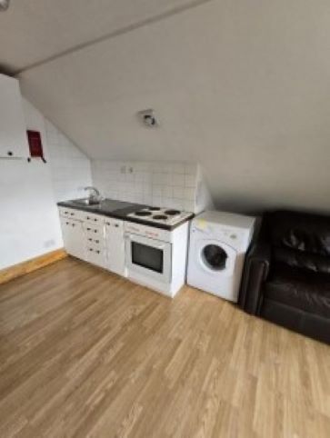 Property for Auction in North West - Flat 14, 23-25 Biscot Road, Luton, Bedfordshire LU3 1AH