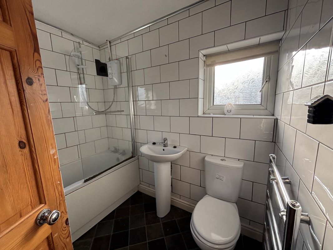 Huyton, Liverpool, Merseyside, L36 1XX - Online Auctions