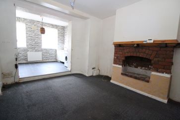Property for Auction in North West - Flat 1, 16 Clifton Drive, Blackpool, Lancashire FY4 1NX