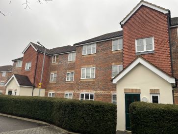 Property for Auction in North West - 58 Whitehead Way, Aylesbury, Buckinghamshire HP21 8LR