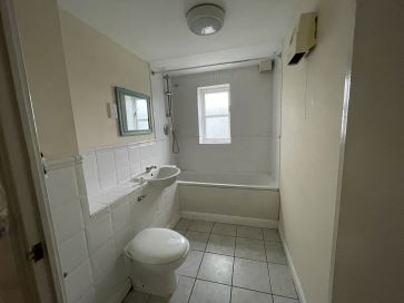 Property for Auction in North West - 58 Whitehead Way, Aylesbury, Buckinghamshire HP21 8LR