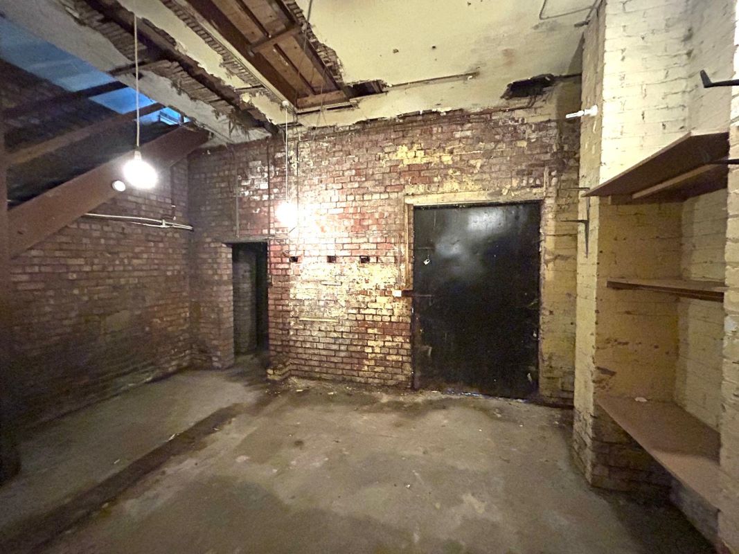 Withington, Manchester, Lancashire, M20 1BH - Online Auctions