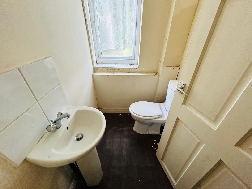 Withington, Manchester, Lancashire, M20 1BH - Online Auctions